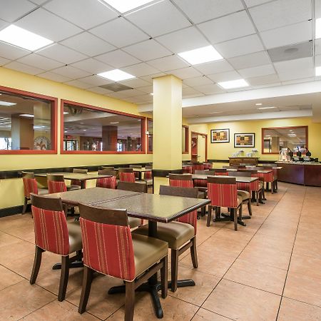 Comfort Inn & Suites Kissimmee By The Parks Four Corners Exterior photo