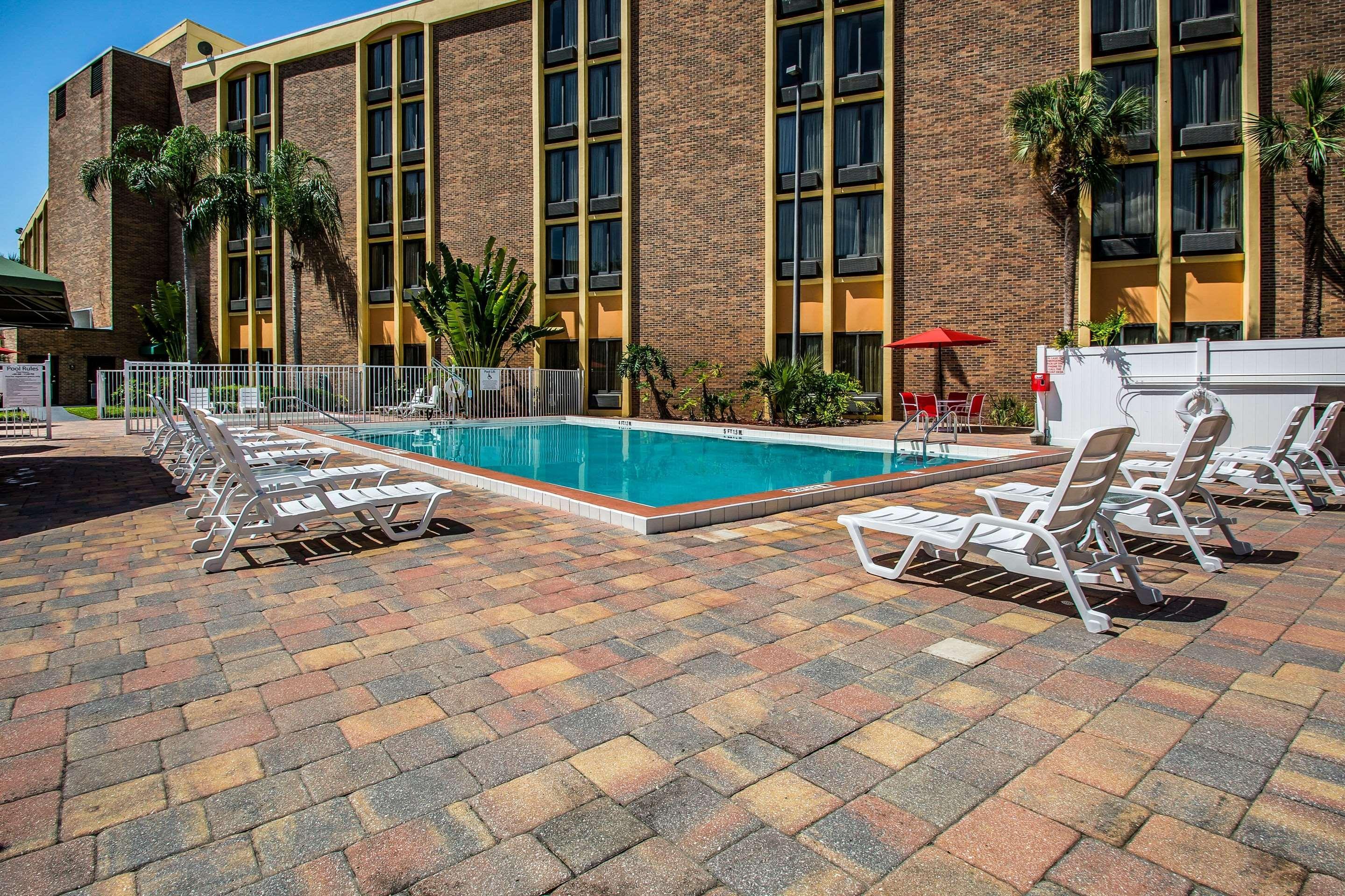 Comfort Inn & Suites Kissimmee By The Parks Orlando Exterior photo