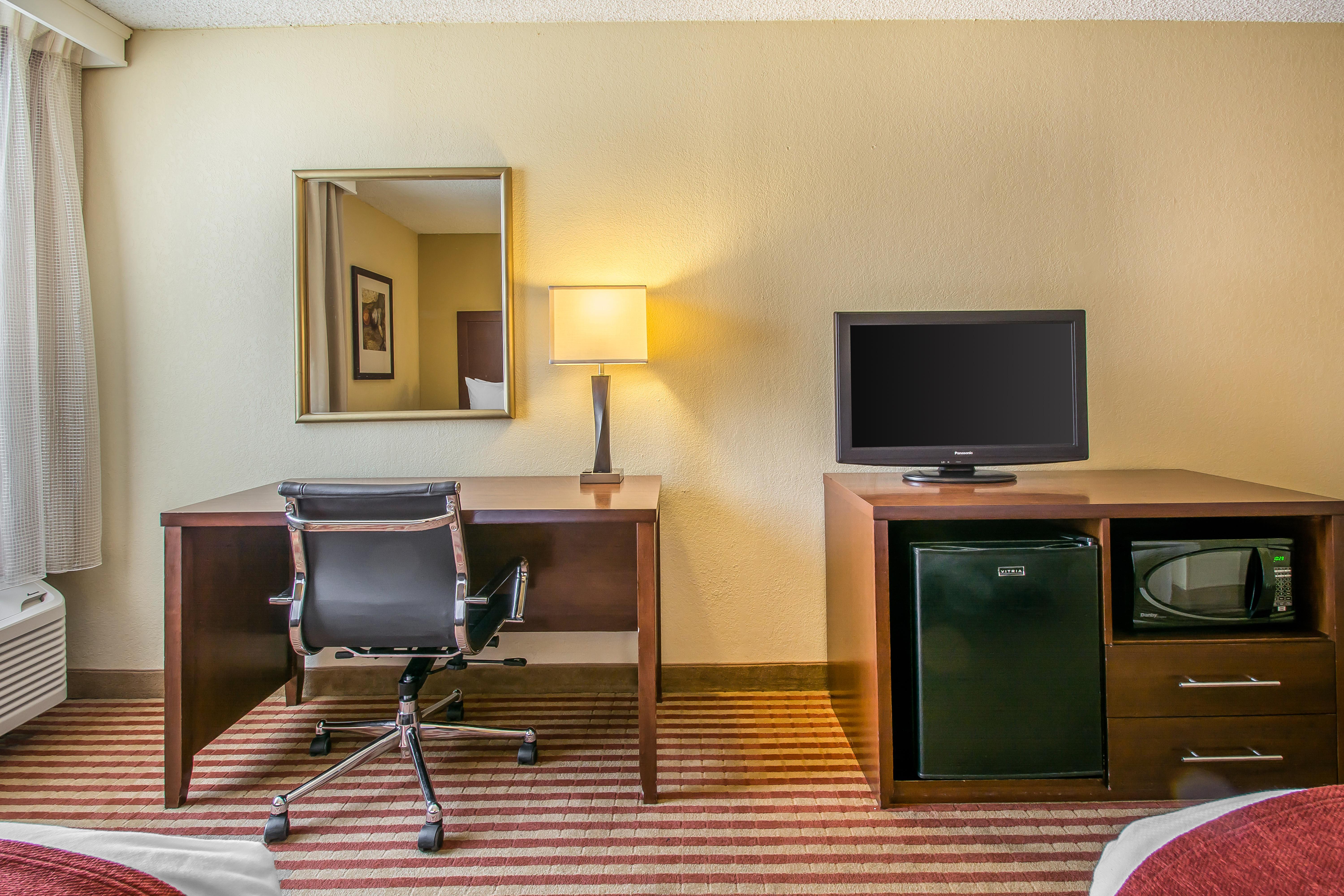 Comfort Inn & Suites Kissimmee By The Parks Four Corners Exterior photo